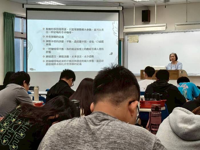 滴漏式咖啡的萃取-悶蒸法圖片