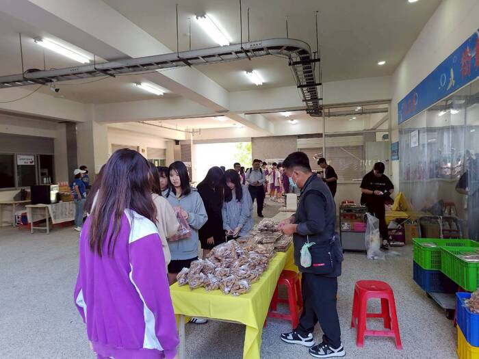 苗栗在地小農市集圖片