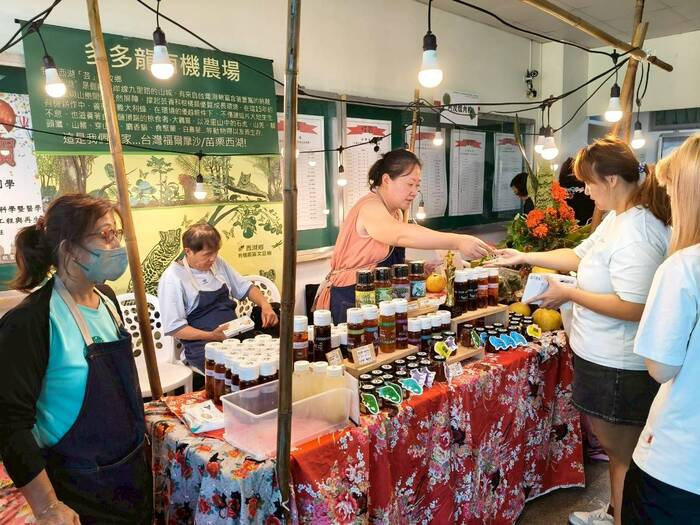 苗栗在地小農市集圖片