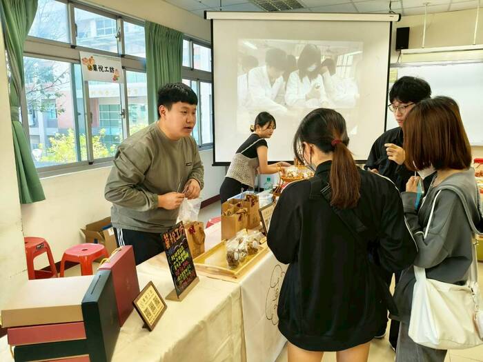 苗栗在地小農市集圖片