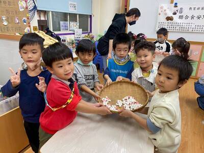 小手搓湯圓-冬至傳統體驗日圖片
