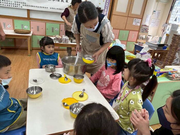 小手搓湯圓-冬至傳統體驗日圖片