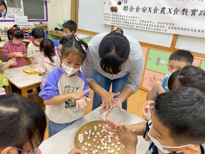 小手搓湯圓-冬至傳統體驗日圖片