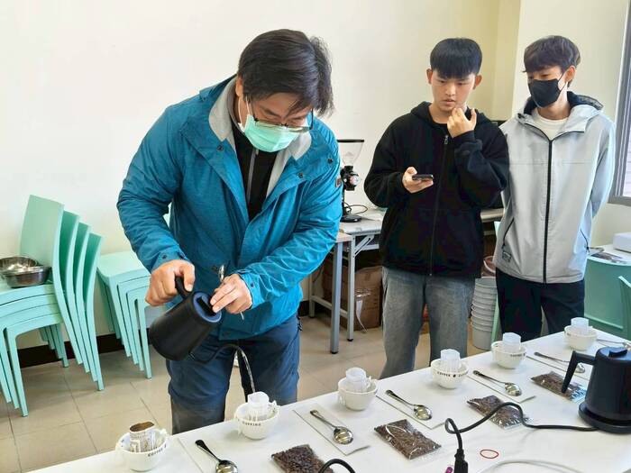 基礎咖啡烘焙-黃蜜處理法/台灣的咖啡莊園圖片