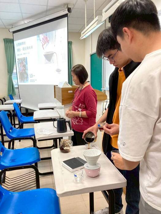 基礎咖啡烘焙-黃蜜處理法/台灣的咖啡莊園圖片