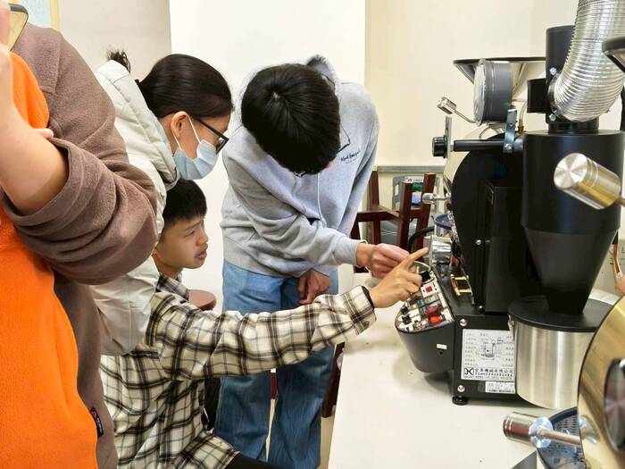 基礎咖啡烘焙-黃蜜處理法/台灣的咖啡莊園圖片