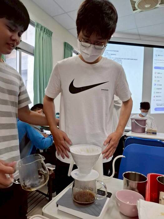 滴漏式咖啡的萃取-四六法則驗證圖片