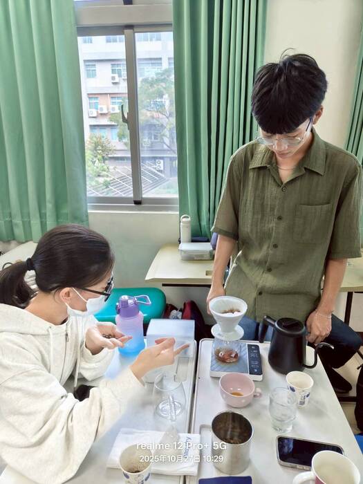 滴漏式咖啡的萃取-沖煮實驗-不斷水沖煮法圖片