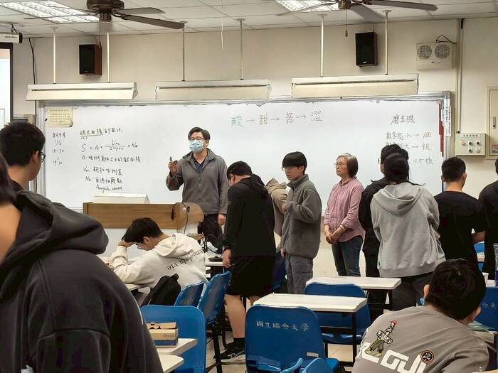 滴漏式咖啡的萃取-沖煮實驗-不斷水沖煮法圖片