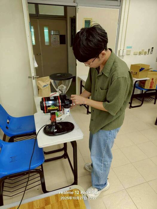 滴漏式咖啡的萃取-沖煮實驗-不斷水沖煮法圖片