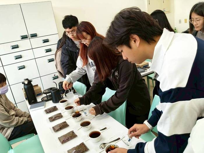 基礎咖啡烘焙-黃蜜處理法/食農教育圖片