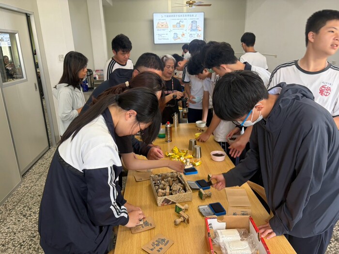 老街導覽與DIY烘豆體驗圖片