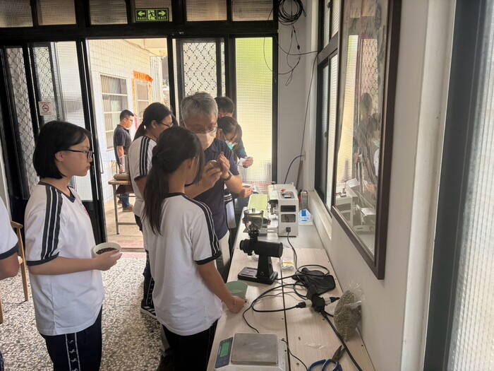 老街導覽與DIY烘豆體驗圖片