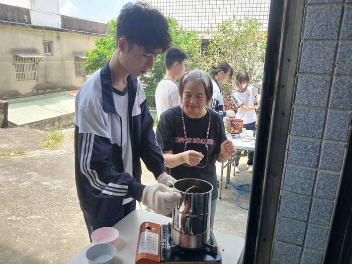 老街導覽與DIY烘豆體驗圖片