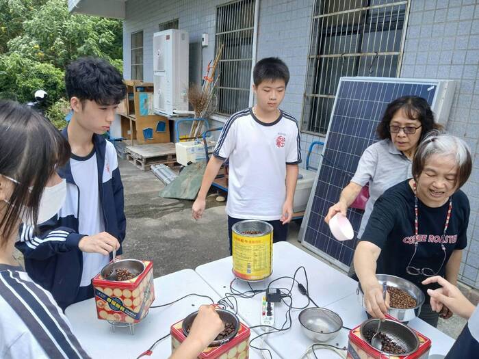 老街導覽與DIY烘豆體驗圖片