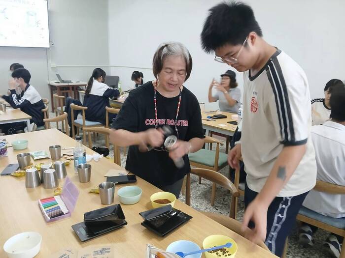 老街導覽與DIY烘豆體驗圖片