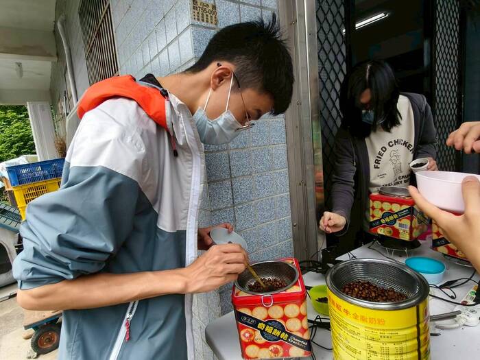 屋角咖啡園田間參訪與手網烘焙實作圖片