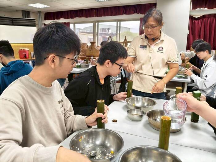 漫遊店仔街與竹筒飯DIY圖片