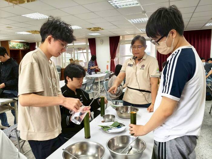 漫遊店仔街與竹筒飯DIY圖片