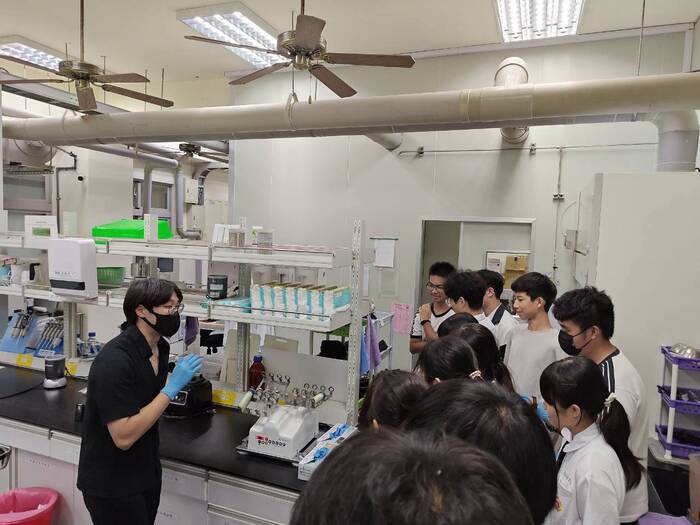 碳權及碳足跡盤查課程、農檢中心參訪與海報製作圖片