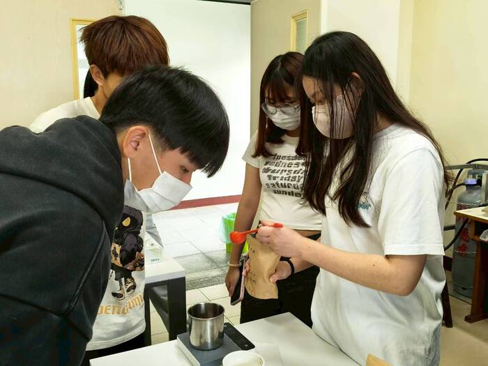 基礎咖啡烘焙-水洗處理法/食農教育圖片